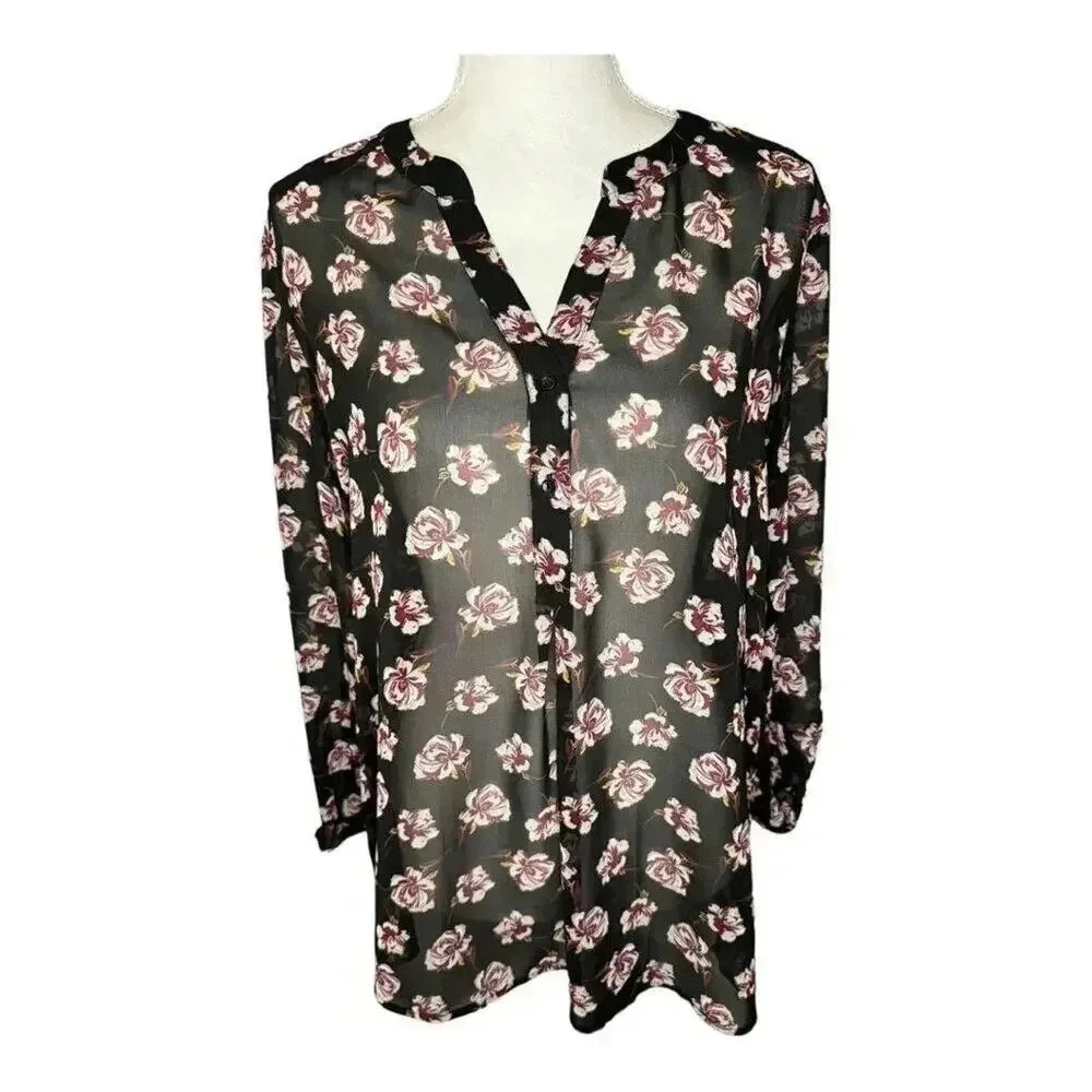 Ann Taylor Factory Women’s Small‎ Black Floral V-Neck Chiffon Top